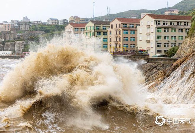 安吉臺(tái)風(fēng)最新動(dòng)態(tài)，風(fēng)中的挑戰(zhàn)與應(yīng)對(duì)